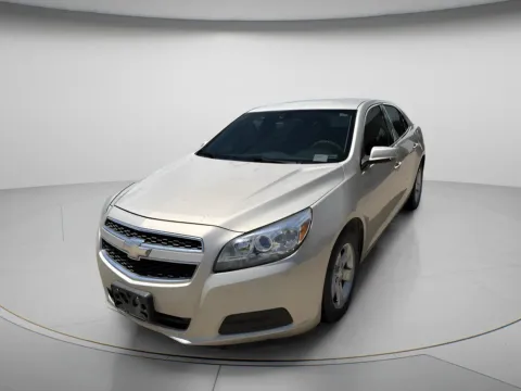 Photos of 2013 Chevrolet Malibu LT for sale in Chillicothe, MO at MAG CDJR
