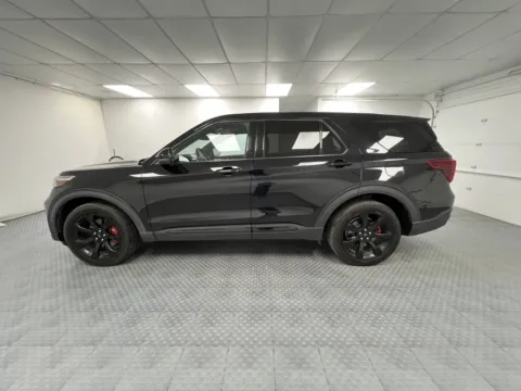 More photos of 2021 Ford Explorer ST at MAG CDJR, MO