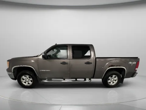 More photos of 2007 GMC Sierra 1500 SLE2 at MAG CDJR, MO
