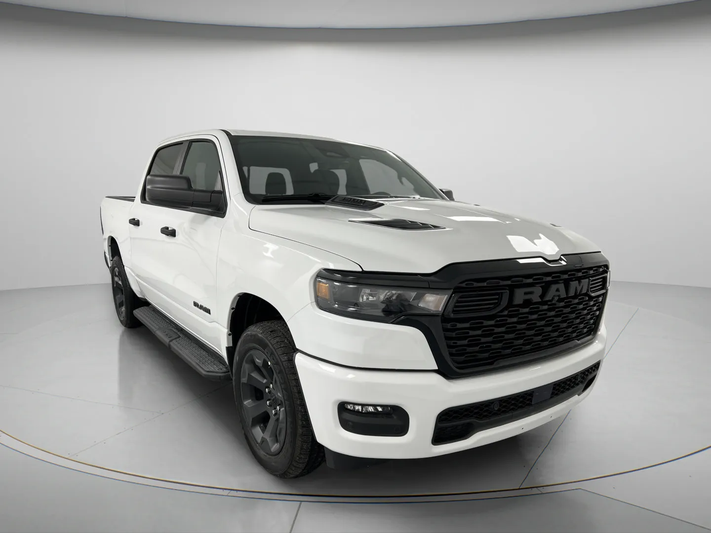 Ram 1500 photo 2