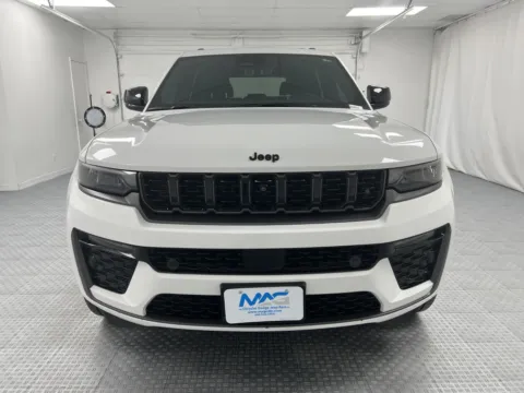 Photos of 2026 Jeep Grand Cherokee Limited Reserve for sale in Chillicothe, MO at MAG CDJR
