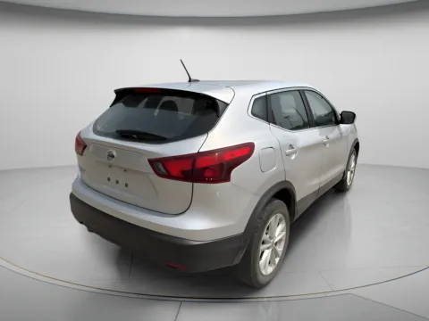 More photos of 2018 Nissan Rogue Sport S at MAG CDJR, MO