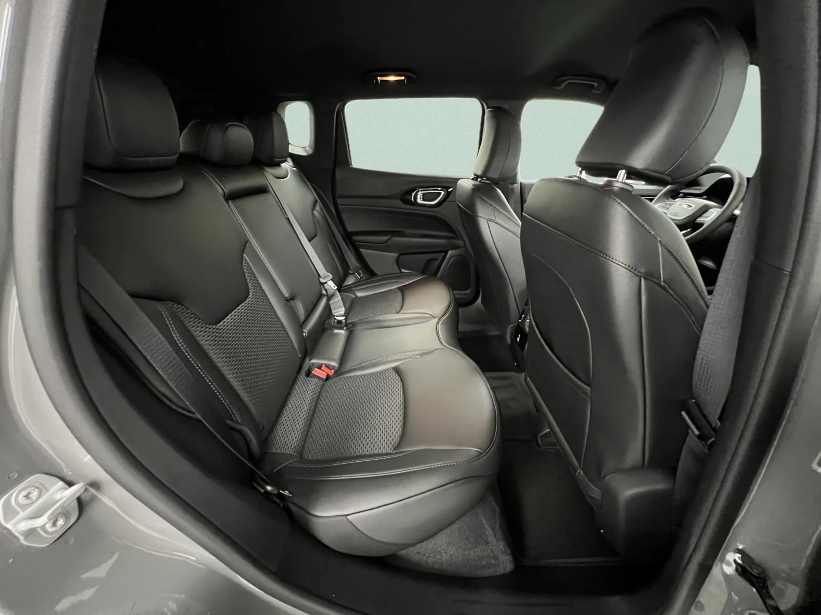 Jeep Compass photo 34