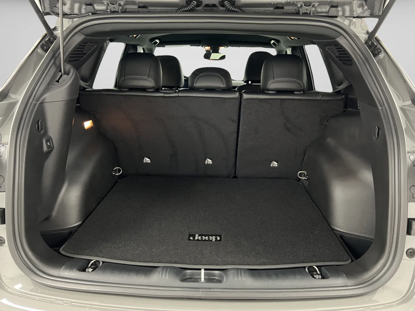 Jeep Compass photo 32