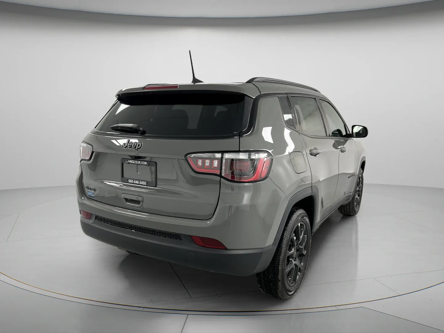 Jeep Compass photo 8