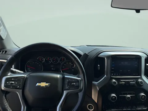 More photos of 2021 Chevrolet Silverado 1500 LT at MAG CDJR, MO