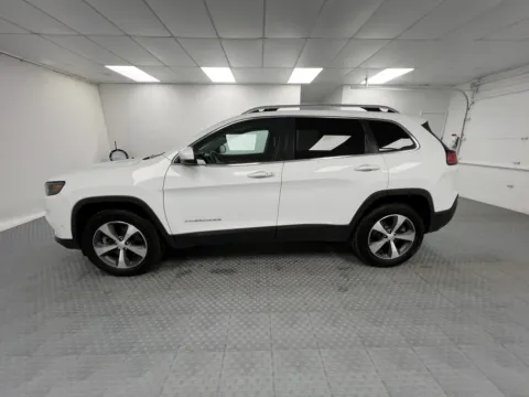 More photos of 2021 Jeep Cherokee Limited at MAG CDJR, MO