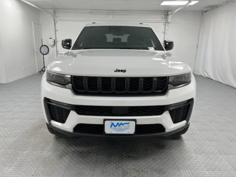 Photos of 2026 Jeep Grand Cherokee Limited for sale in Chillicothe, MO at MAG CDJR