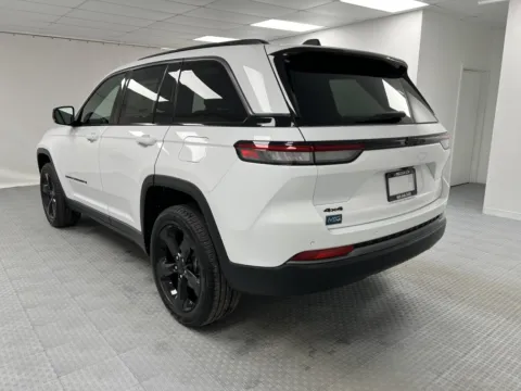 More photos of 2026 Jeep Grand Cherokee Limited at MAG CDJR, MO