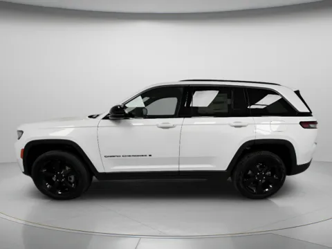 More photos of 2026 Jeep Grand Cherokee Limited at MAG CDJR, MO