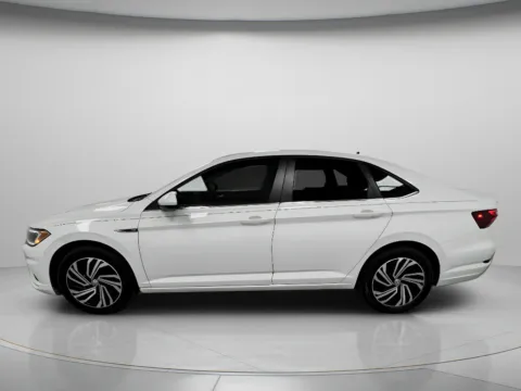 More photos of 2021 Volkswagen Jetta SEL at MAG CDJR, MO