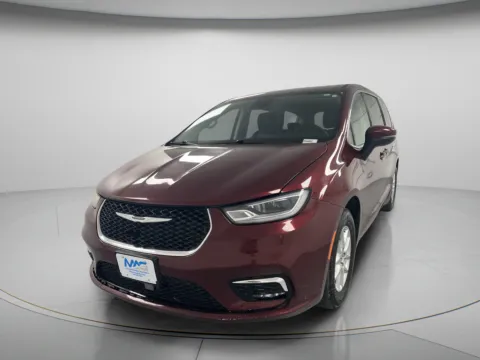 More photos of 2023 Chrysler Pacifica Touring L at MAG CDJR, MO
