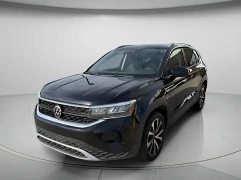 Photos of 2024 Volkswagen Taos SE for sale in Chillicothe, MO at MAG CDJR