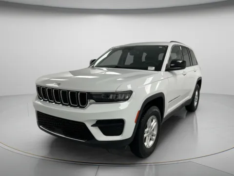 More photos of 2024 Jeep Grand Cherokee Laredo at MAG CDJR, MO