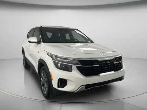 Photos of 2026 Kia Seltos LX for sale in Chillicothe, MO at MAG CDJR