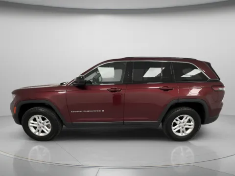 More photos of 2024 Jeep Grand Cherokee Laredo at MAG CDJR, MO
