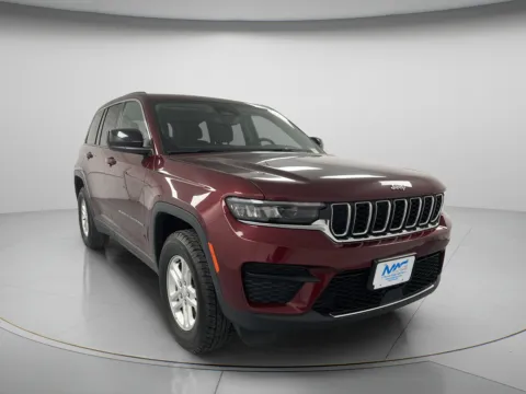 Photos of 2024 Jeep Grand Cherokee Laredo for sale in Chillicothe, MO at MAG CDJR