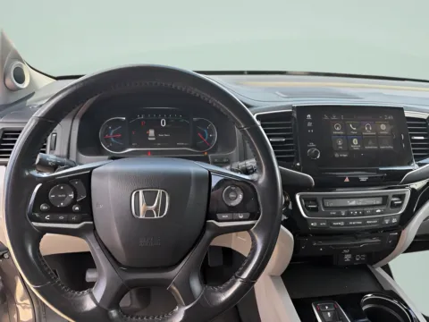 Another view of 2020 Honda Pilot Touring 7-Passenger for sale in Chillicothe, MO at MAG CDJR