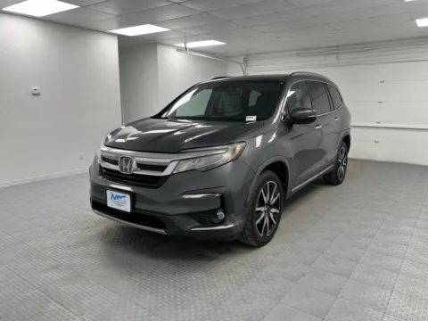 Another view of 2020 Honda Pilot Touring 7-Passenger for sale in Chillicothe, MO at MAG CDJR