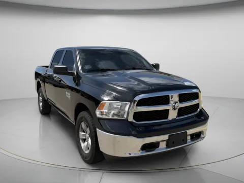 Black 2022 Ram 1500 Classic SLT for sale in Chillicothe, MO