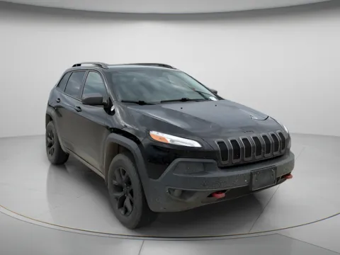Black 2018 Jeep Cherokee Trailhawk for sale in Chillicothe, MO