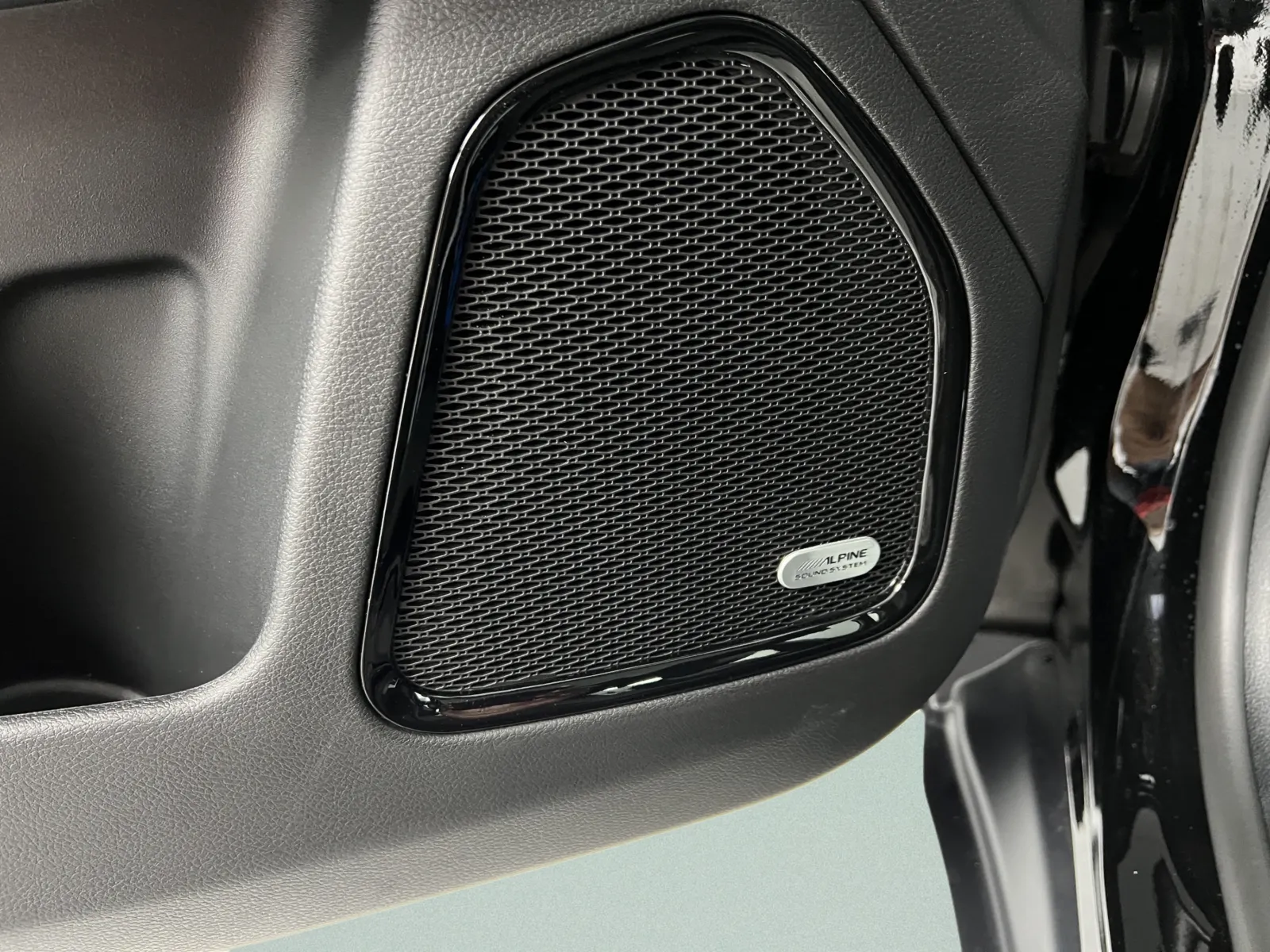 Jeep Compass photo 32
