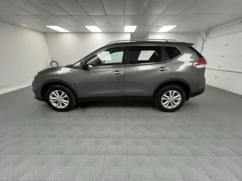 More photos of 2016 Nissan Rogue SV at MAG CDJR, MO