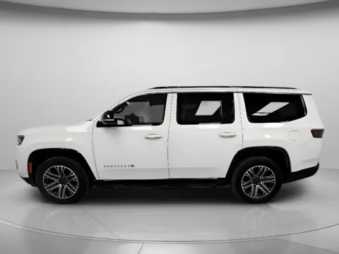 More photos of 2024 Jeep Wagoneer Series II at MAG CDJR, MO
