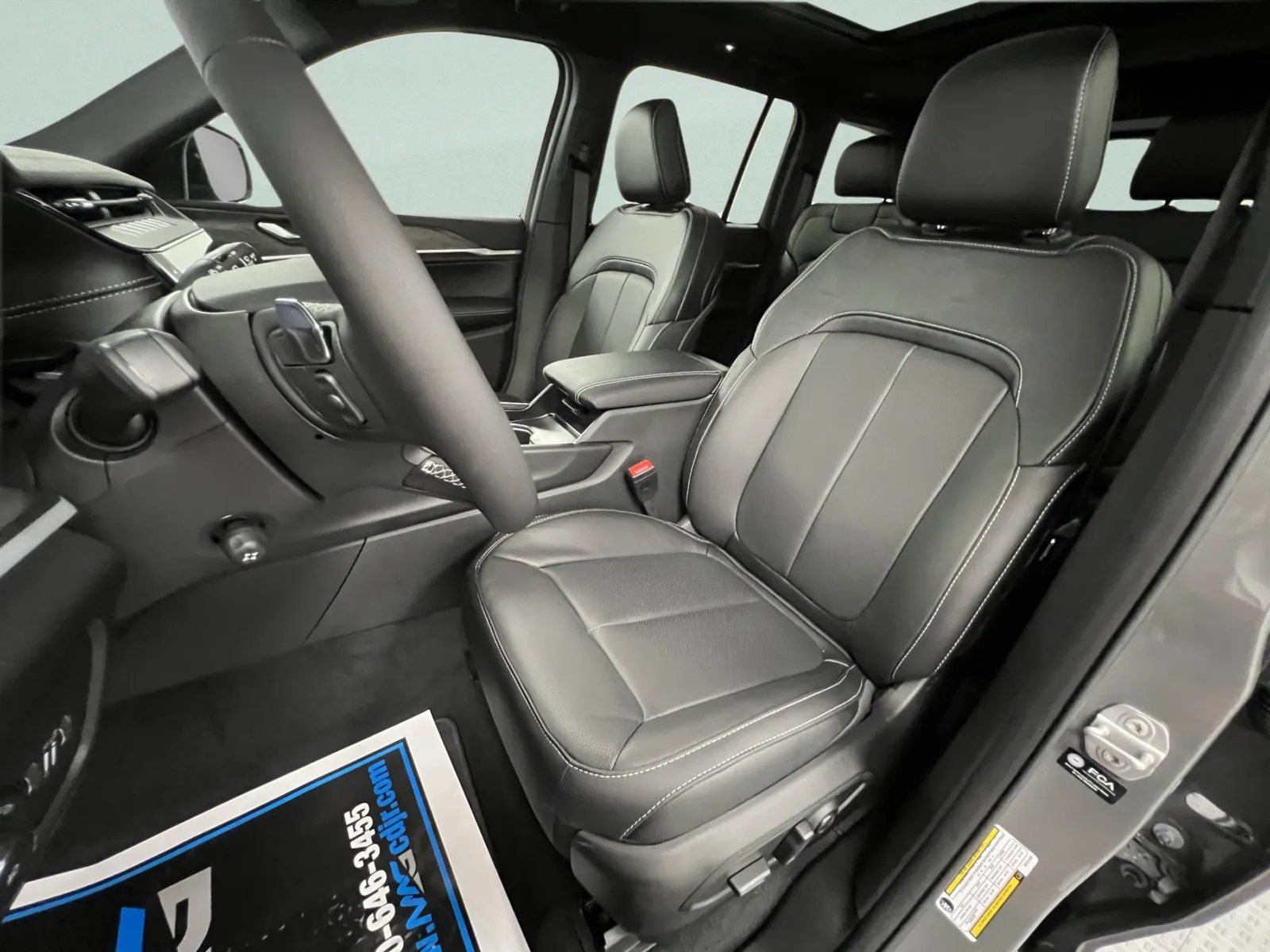 Jeep Grand Cherokee photo 17