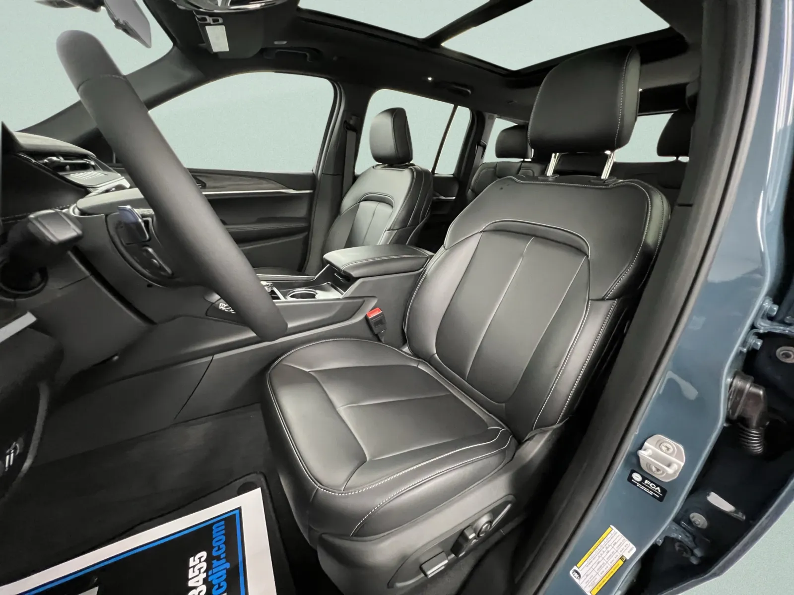 Jeep Grand Cherokee photo 28