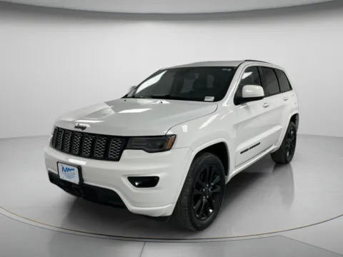 More photos of 2020 Jeep Grand Cherokee Altitude at MAG CDJR, MO