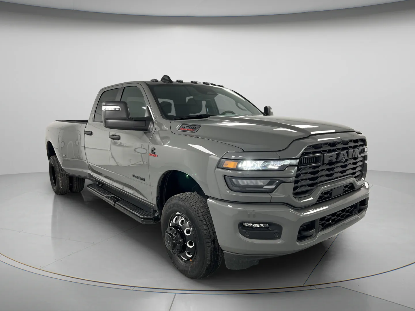 Ram 3500 photo 2