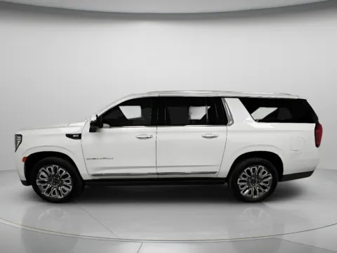 More photos of 2023 GMC Yukon XL Denali Ultimate at MAG CDJR, MO
