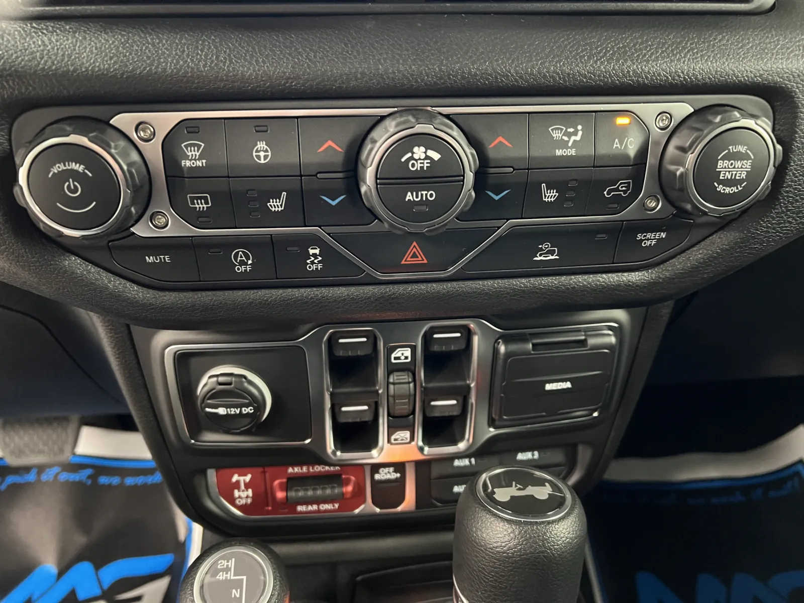 2027 Jeep Wrangler 4-Door Willys - Photo 20