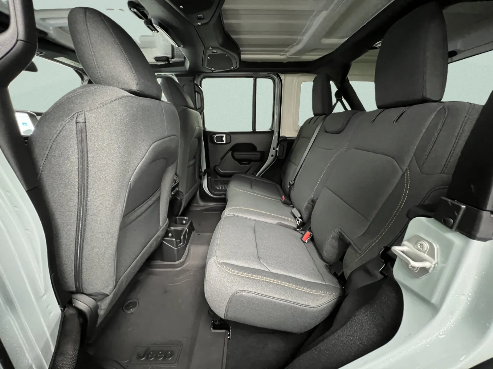 2027 Jeep Wrangler 4-Door Willys - Photo 29