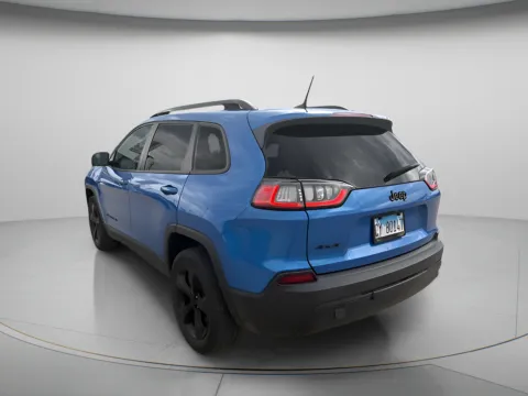 More photos of 2021 Jeep Cherokee Altitude at MAG CDJR, MO