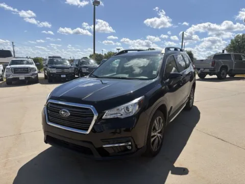 Photos of 2022 Subaru Ascent Limited for sale in Chillicothe, MO at MAG CDJR