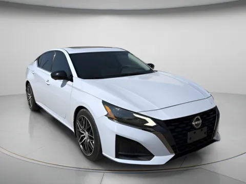 Gray 2023 Nissan Altima 2.0 SR for sale in Chillicothe, MO