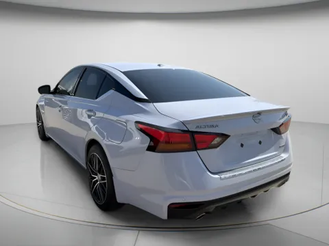 More photos of 2023 Nissan Altima 2.0 SR at MAG CDJR, MO