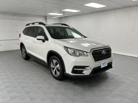 White 2019 Subaru Ascent Premium for sale in Chillicothe, MO