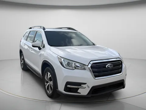 White 2019 Subaru Ascent Premium for sale in Chillicothe, MO