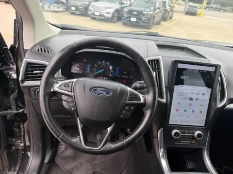 More photos of 2022 Ford Edge Titanium at MAG CDJR, MO