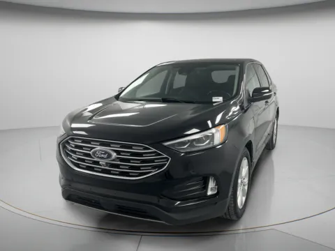 More photos of 2022 Ford Edge Titanium at MAG CDJR, MO