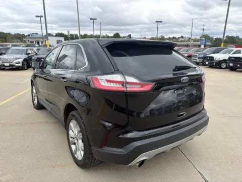 More photos of 2022 Ford Edge Titanium at MAG CDJR, MO