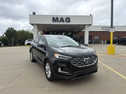 Black 2022 Ford Edge Titanium for sale in Chillicothe, MO
