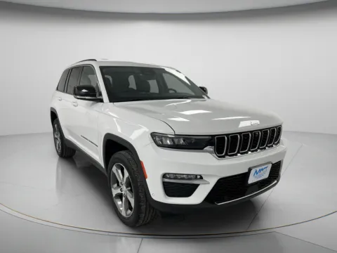 Photos of 2023 Jeep Grand Cherokee Limited for sale in Chillicothe, MO at MAG CDJR
