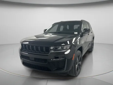 More photos of 2027 Jeep Grand Cherokee Limited at MAG CDJR, MO