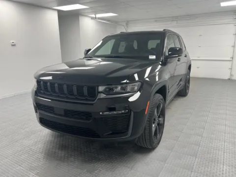 Another view of 2027 Jeep Grand Cherokee Limited for sale in Chillicothe, MO at MAG CDJR