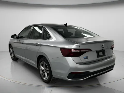 More photos of 2024 Volkswagen Jetta SE at MAG CDJR, MO