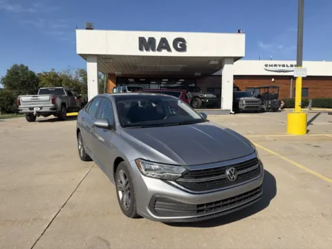 Gray 2024 Volkswagen Jetta SE for sale in Chillicothe, MO